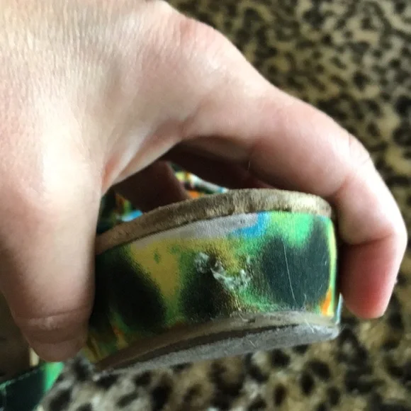 Super Cute Tie-Dye Wedges - Picture 9 of 12